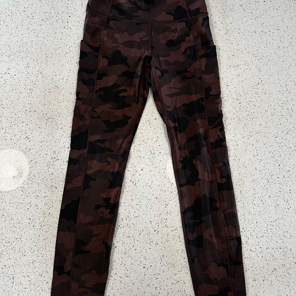 Lululemon Fast and Free Tight 28" *Non-Reflective - Picture 10 of 11